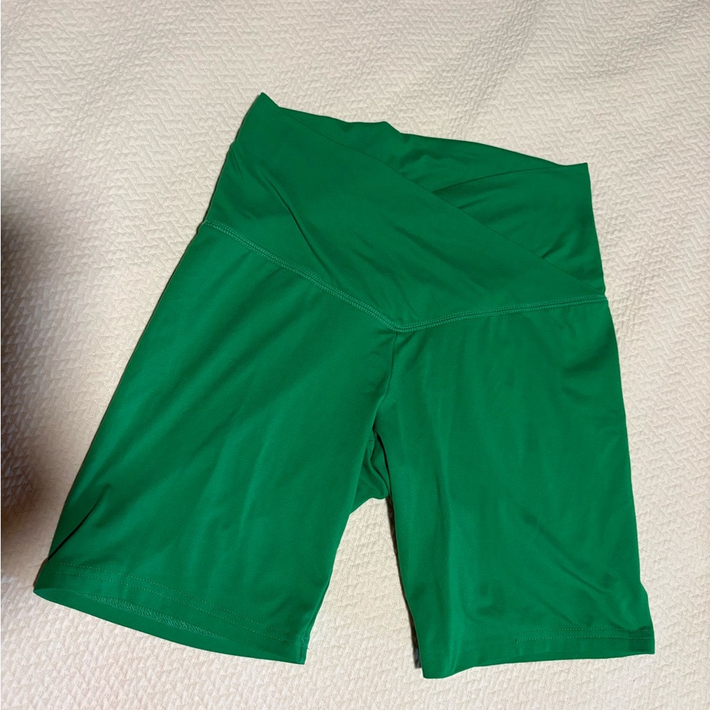 wild fable Emerald Green Crossover Waist Bike Shorts